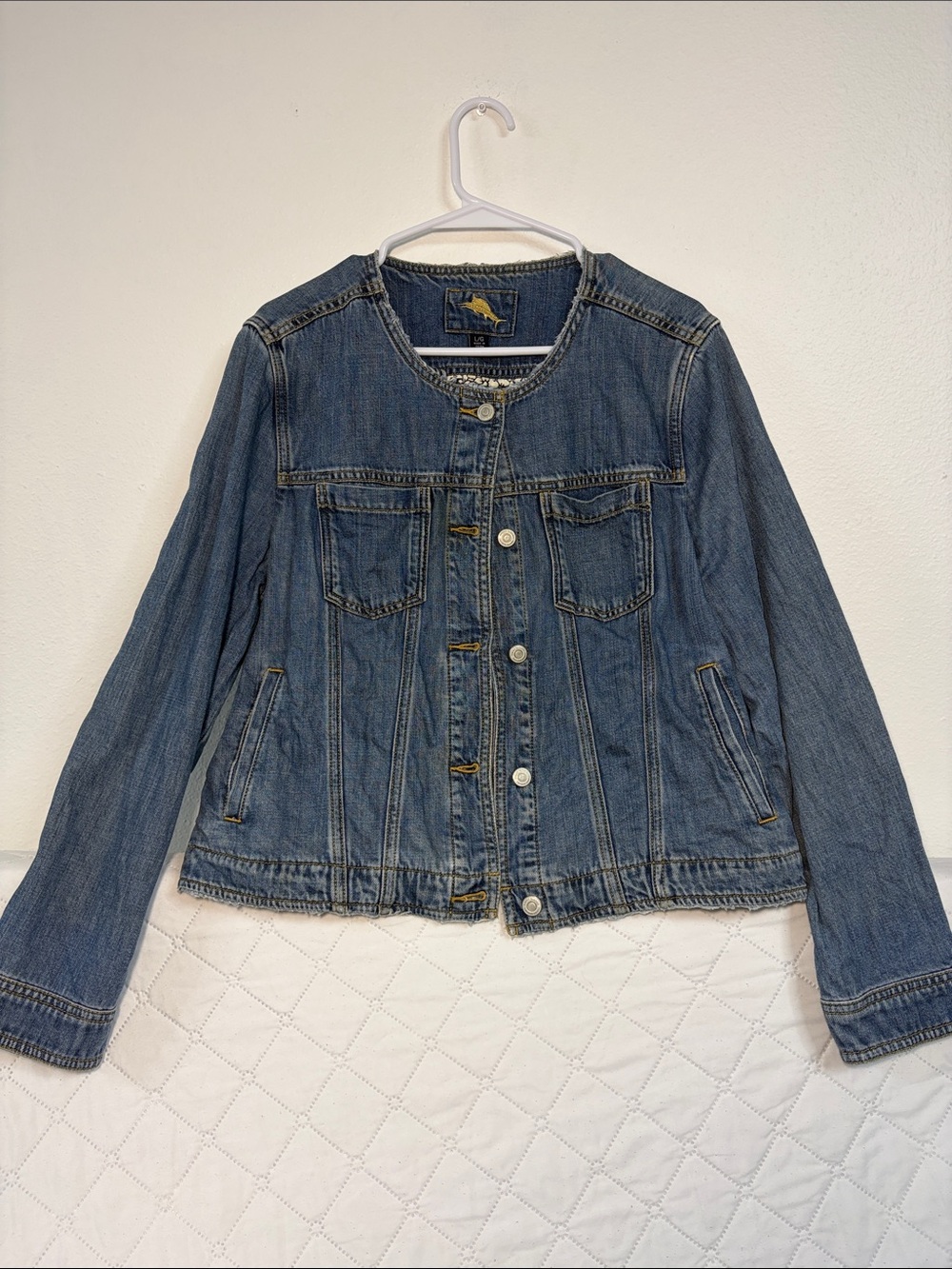 Tommy Bahama jean jacket  Large